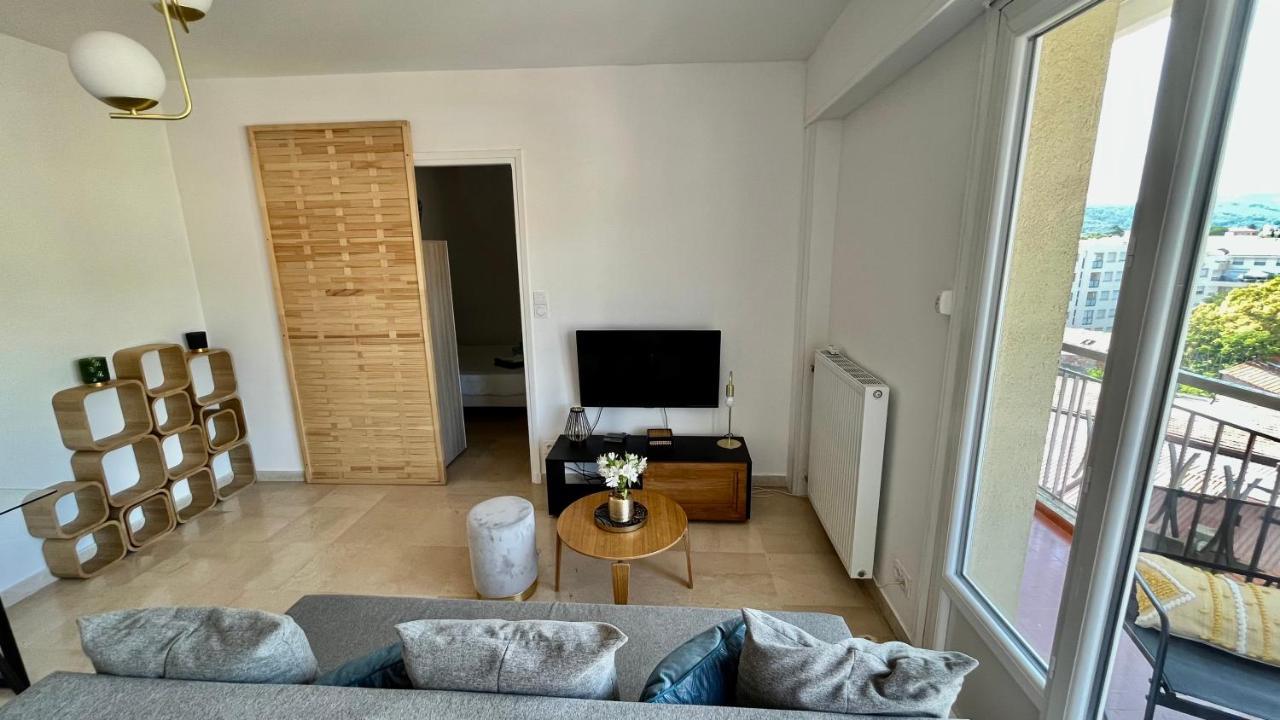 Appartamento Au 5Eme Ciel Draguignan Esterno foto